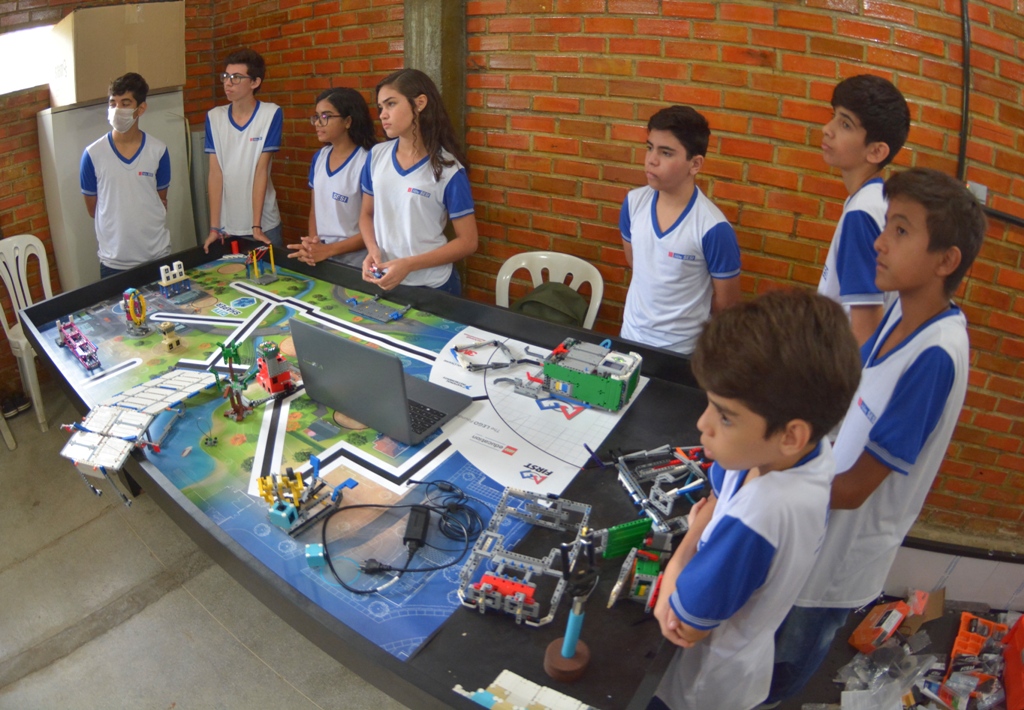 ALUNOS DO SESI DE ARARIPINA PARTICIPARÃO DA ETAPA ESTADUAL DO TORNEIO DE ROBÓTICA FLL