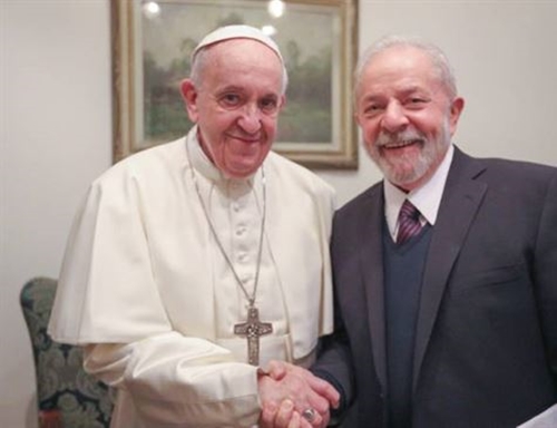 LULA E PAPA FRANCISCO SE ENCONTRAM NA ITÁLIA