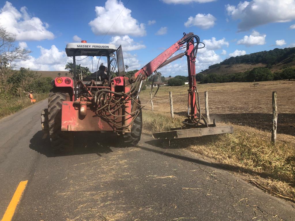 RODOVIA PE-96, NA MATA SUL, RECEBE AÇÕES DO PROGRAMA CAMINHOS DE PERNAMBUCO