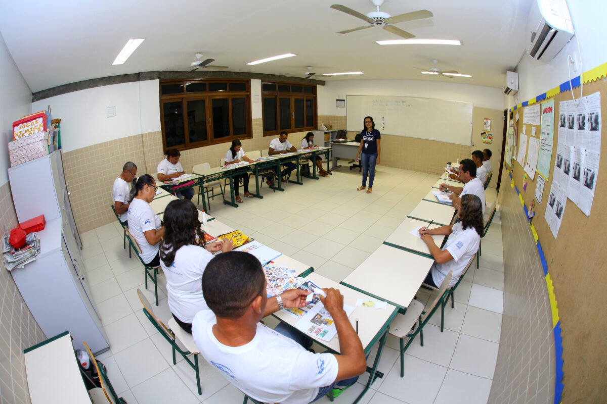 SESC TEM VAGAS GRATUITAS PARA EDUCAÇÃO DE JOVENS E ADULTOS EM ARARIPINA