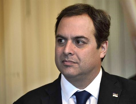 EM BODOCÓ, PAULO CÂMARA INAUGURA PONTE E ENTREGA TÍTULOS DE POSSE