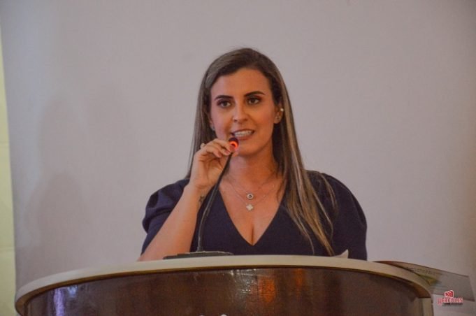 KAROL BARROS SERÁ CANDIDATA A DEPUTADA ESTADUAL EM 2022