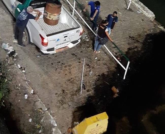 CRIME AMBIENTAL: ÓLEO É DESPEJADO NA ORLA DE JUAZEIRO E ATINGE RIO