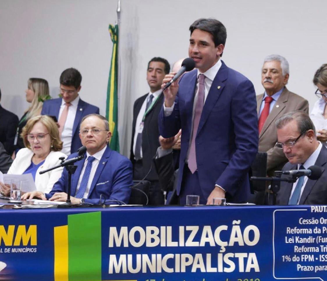SILVIO COSTA FILHO DEFENDE PLANO DE APOIO EMERGENCIAL AOS MUNICÍPIOS
