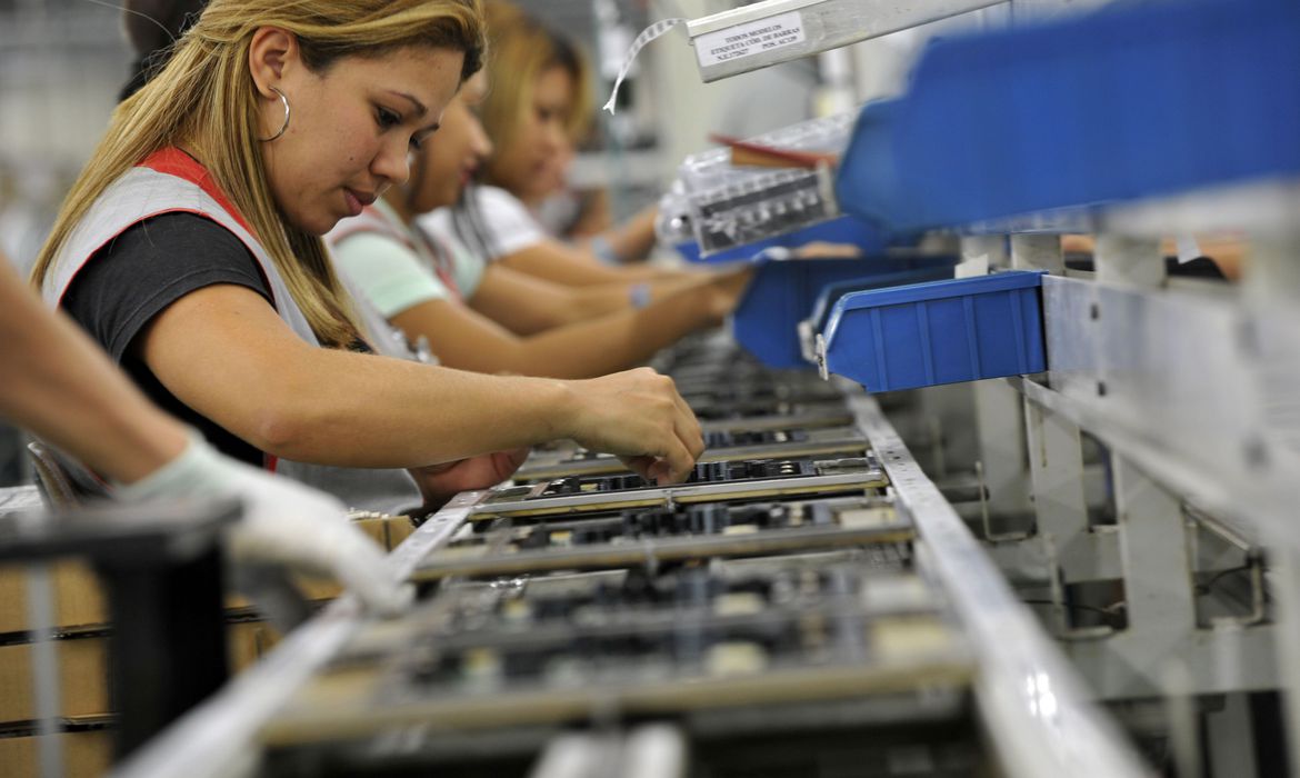TRABALHADOR COM JORNADA REDUZIDA TERÁ ANTECIPAÇÃO DO SEGURO-DESEMPREGO