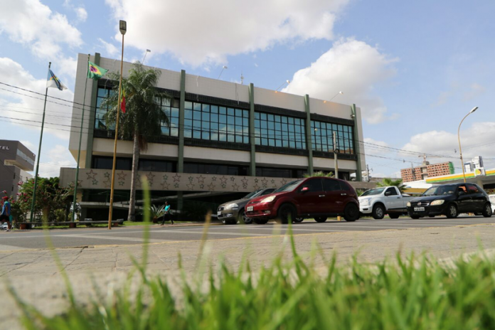 NOVO DECRETO DE MIGUEL COELHO LIBERA SERVIÇOS CONTÁBEIS E PARTE DO SETOR DE CONSTRUÇÃO CIVIL DE PETROLINA